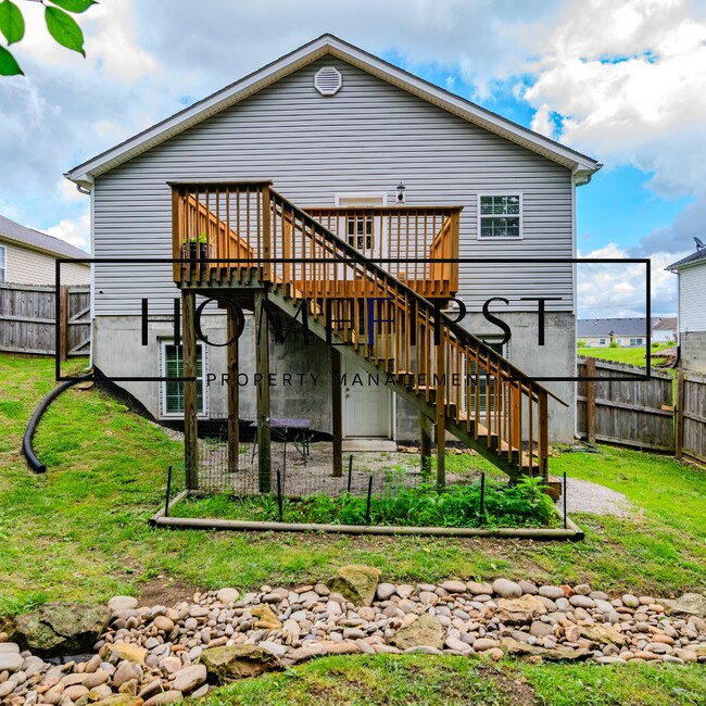 Building Photo - 112 Newport Ln