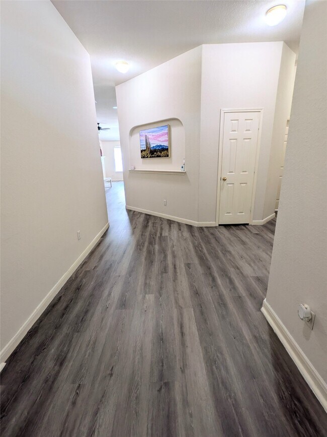 Building Photo - 21470 Olympic Forest Dr