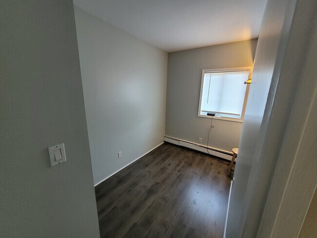 Small Bedroom 11x6 - 2992 Grand Blvd