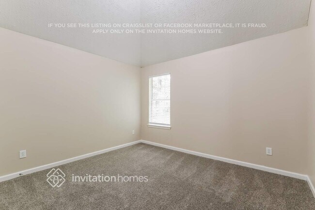 Building Photo - 521 Michael Cir