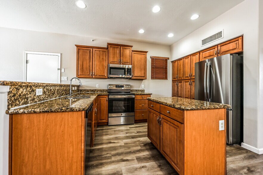 Building Photo - 3029 W Via Perugia