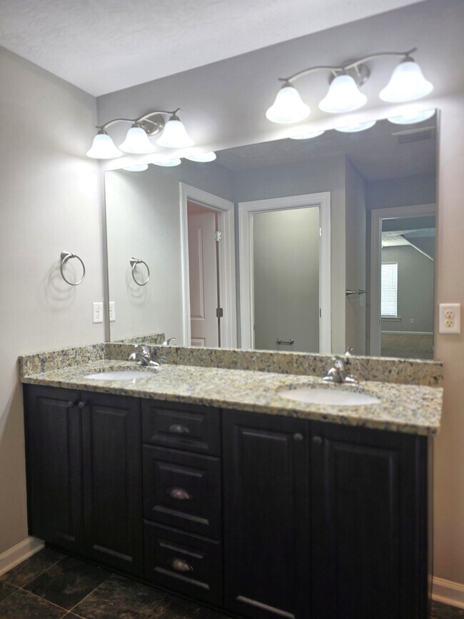 Building Photo - 840 Williford Run Dr