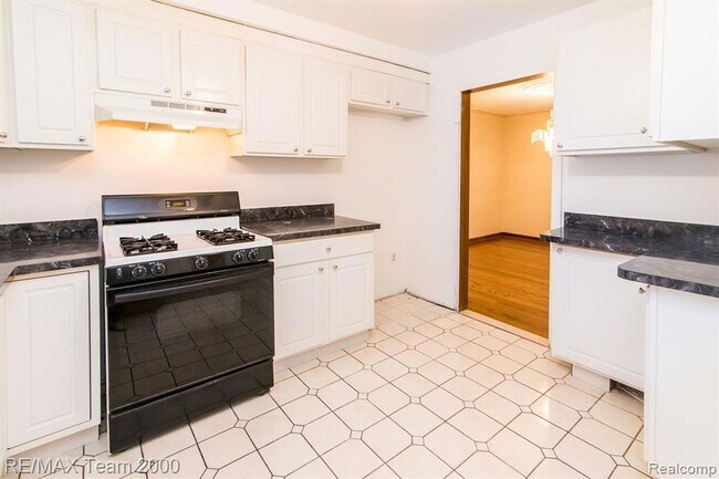 Building Photo - 7527 Hartwell St