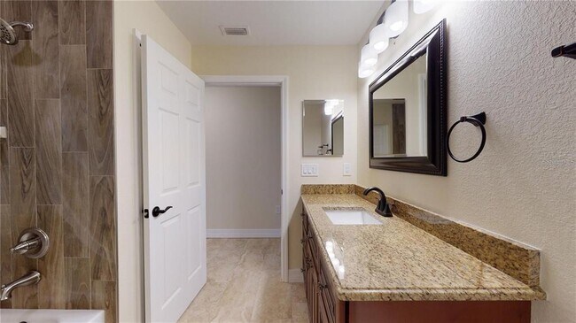 Building Photo - 4851 Kennett St