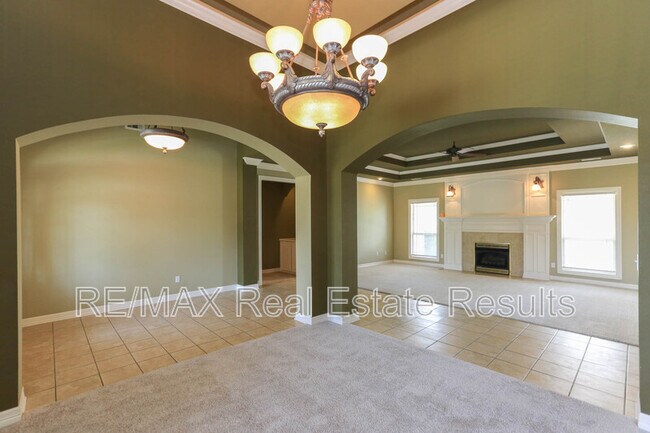 Building Photo - 5602 S Bent Tree Dr