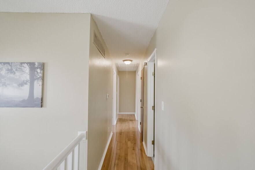 Building Photo - 10725 Cleveland Ave