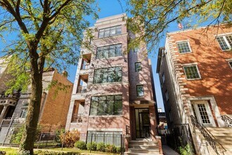 Building Photo - 3518 N Wilton Ave