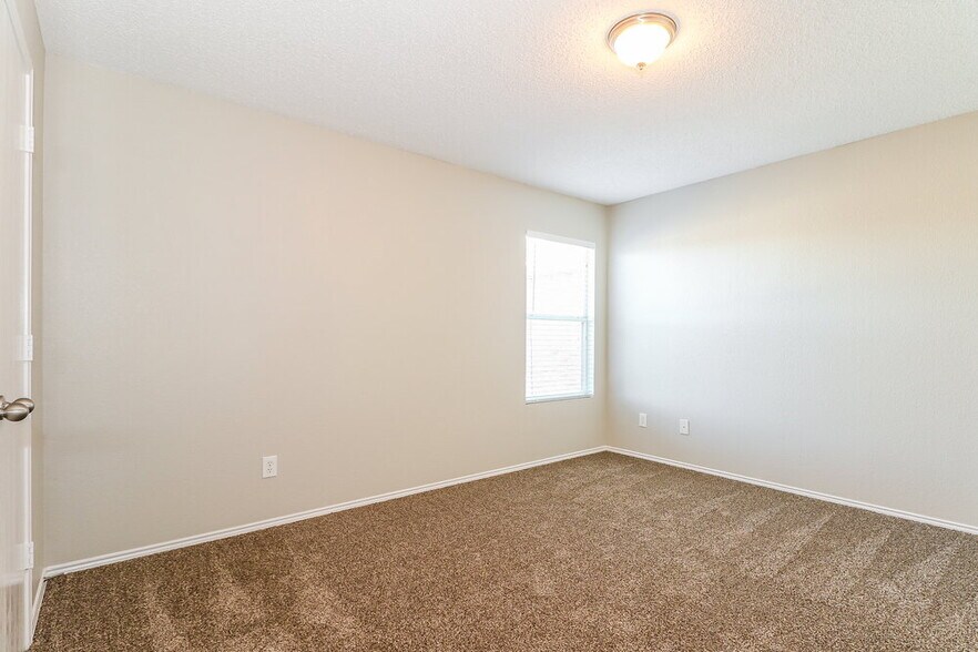 Building Photo - 2036 Navada Way