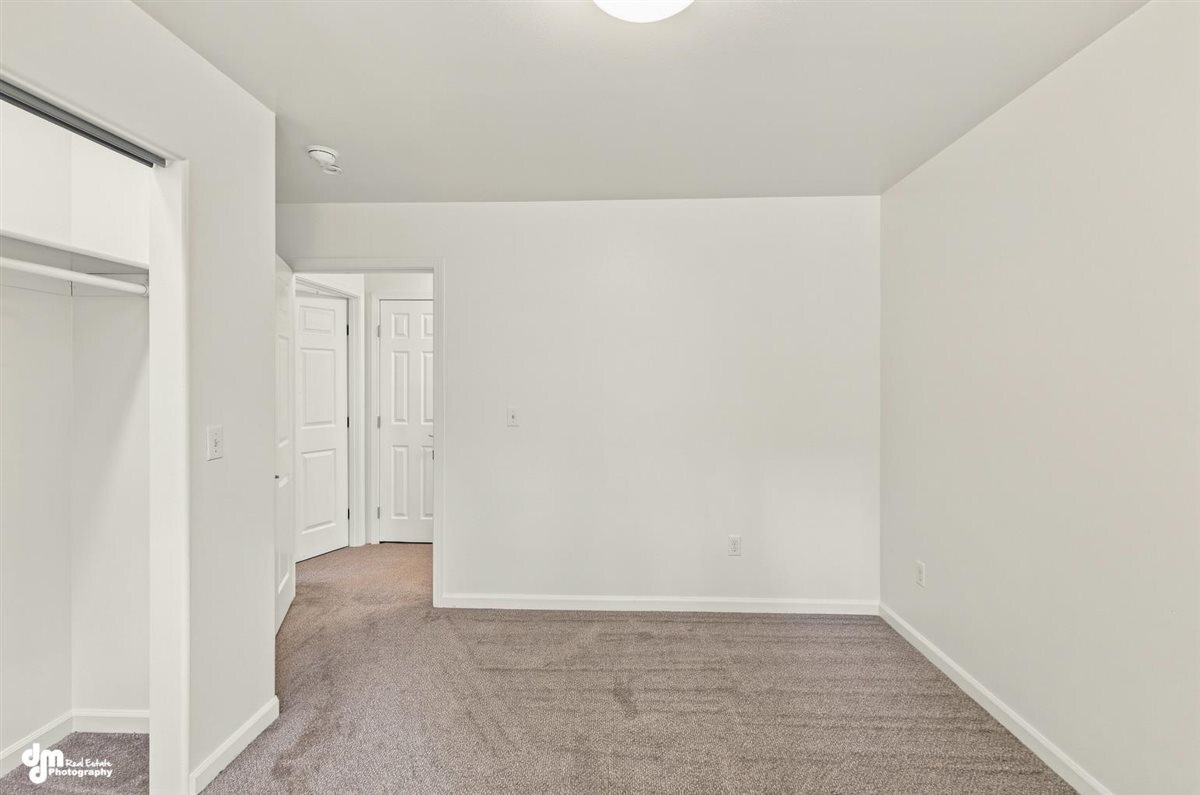 Building Photo - 6101 W Lombard Cir