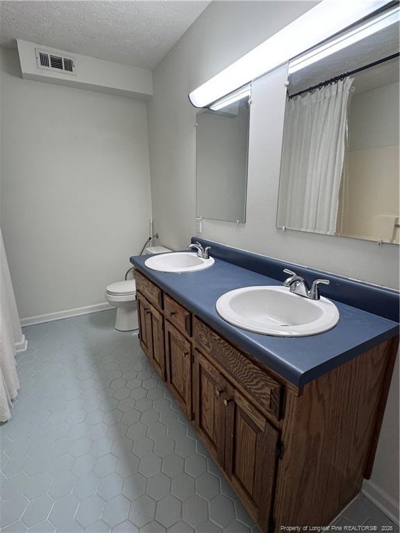 Building Photo - 1535 Londonderry Pl