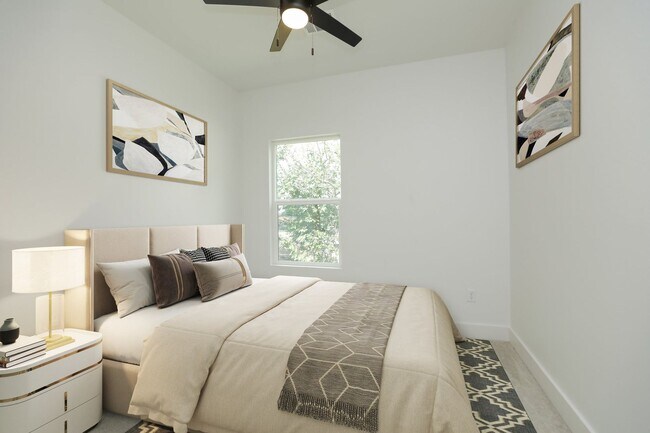 Building Photo - For Lease | 4 Bed, 2.5 Bath | 1,450 Sq Ft |