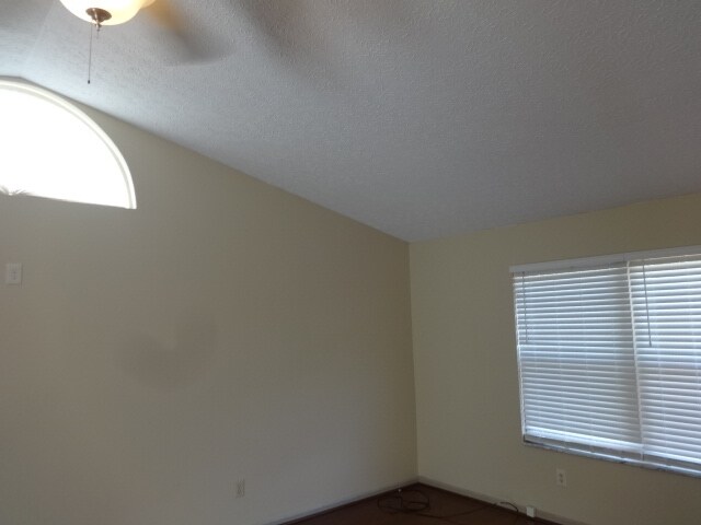 Building Photo - 2097 Earlsway Dr