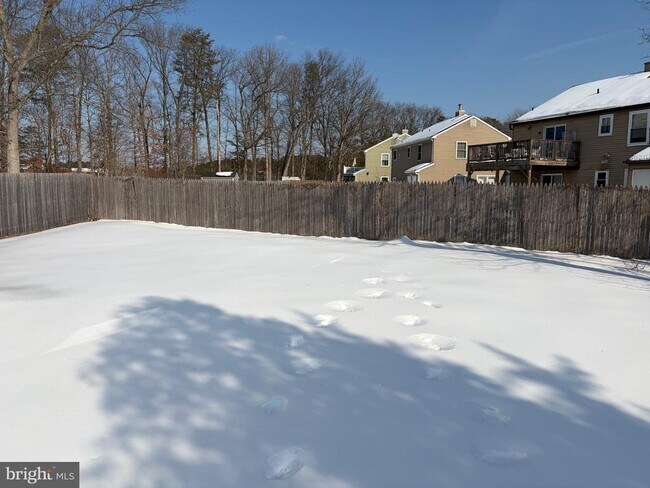 Building Photo - 34 Maynard Dr