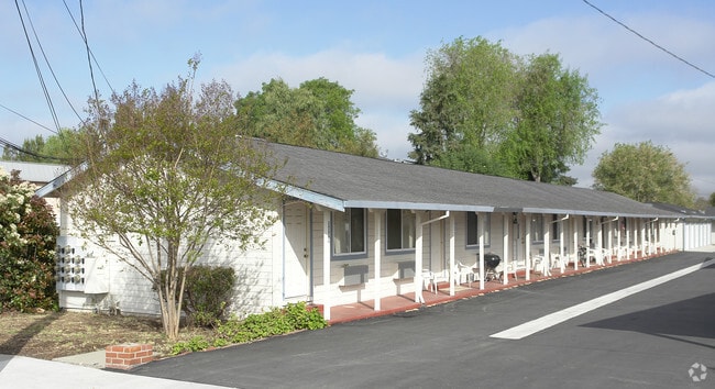 Primary Photo - 3068 Gardella Plaza