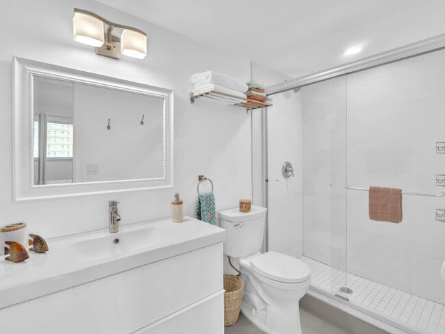 Building Photo - 3100 S Ocean Blvd