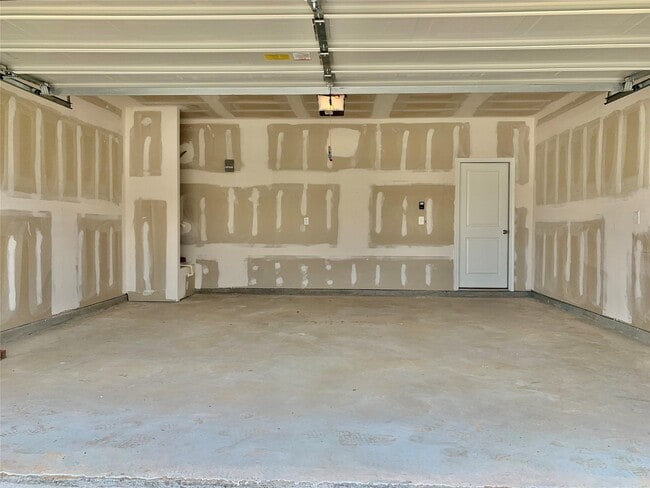 Building Photo - 1024 Greenshank Dr