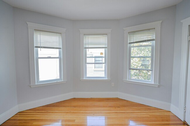 Building Photo - 15 Faulkner St