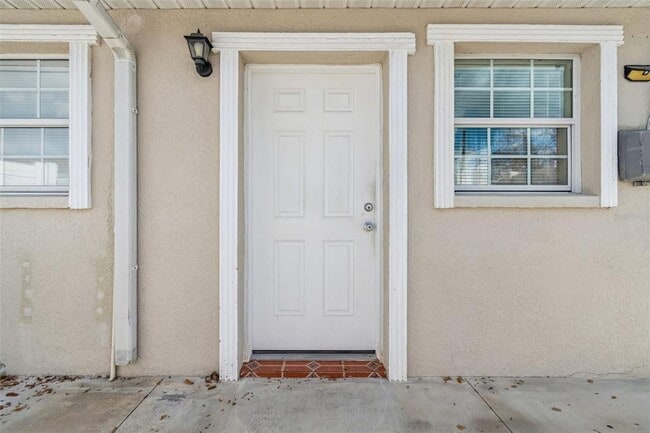 Building Photo - 1705 W Norfolk St