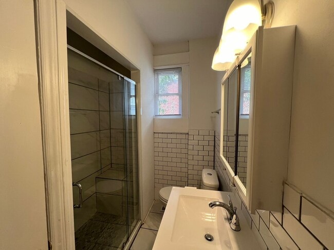 Building Photo - 1416 Morningside St SE