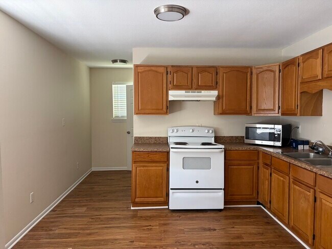 Building Photo - 204 Brandywine Rd