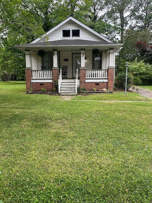 Building Photo - 1407 Hawthorne Dr