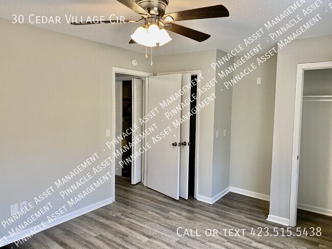 Building Photo - 30 Cedar Village Cir