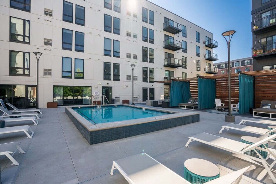 Building Photo - 1410 Nicollet Ave