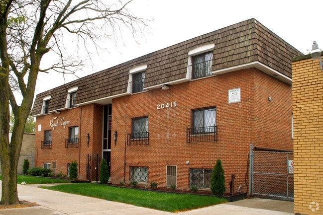 Building Photo - Royal Capri Apartments