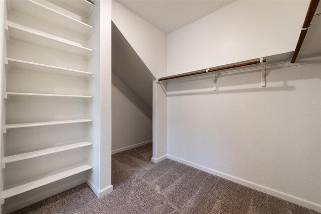 Building Photo - 801 Simmental Loop