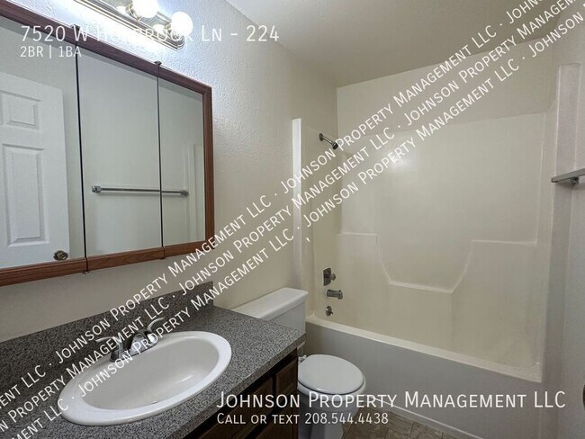 Building Photo - 7520 W Holbrook Ln