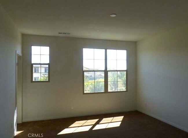 Building Photo - 60 Capricorn