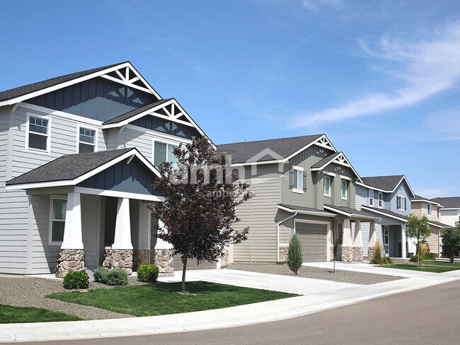 Building Photo - 1335 E Old Mesquite St