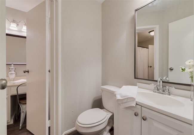 Building Photo - 6714 Mistflower Ln