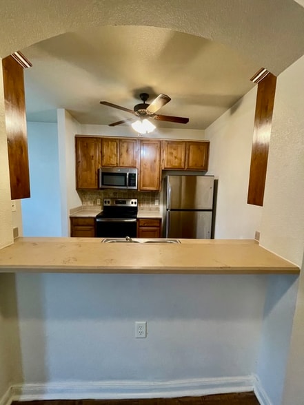 Building Photo - 2001 Kirby Lee St