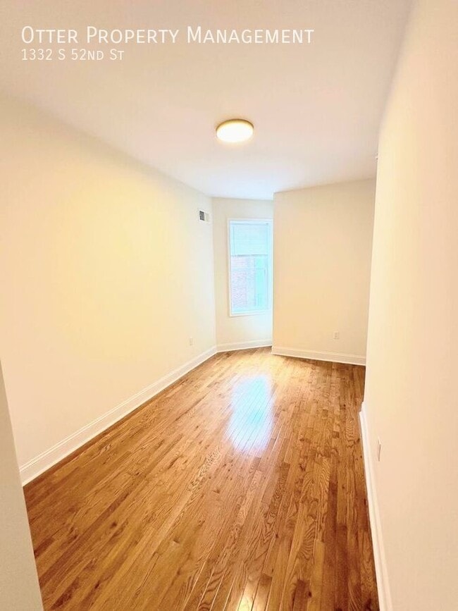 Building Photo - 1332 S 52nd St