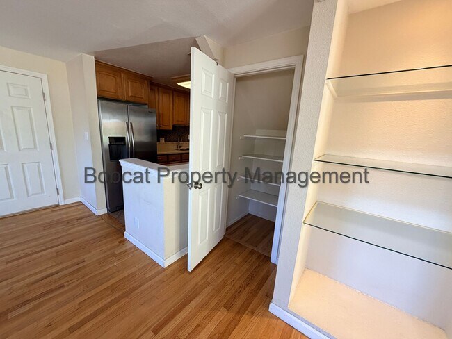 Building Photo - 700 Adaline St