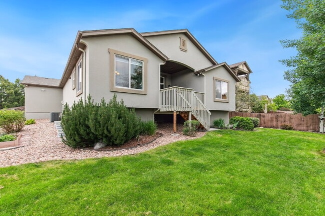 Building Photo - Stylish Cordera Ranch with Finished Basement, Gourmet Kitchen, and Ideal D20 Location