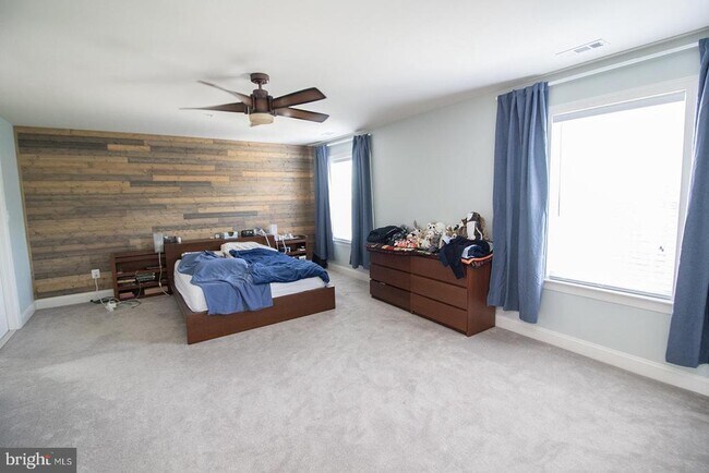 Building Photo - 24676 Broad Creek Dr
