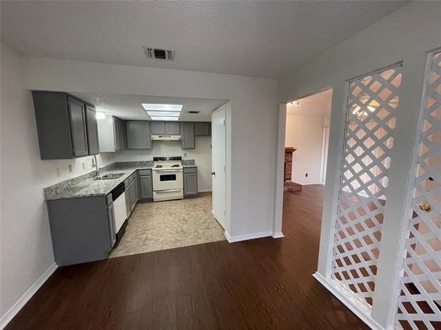 Building Photo - 2510 Stanford St