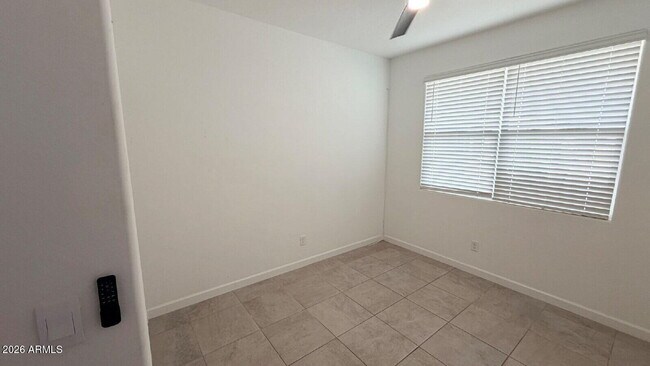 Building Photo - 40145 W Hillman Dr