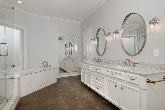 Building Photo - 14 Graceful Elm Ct