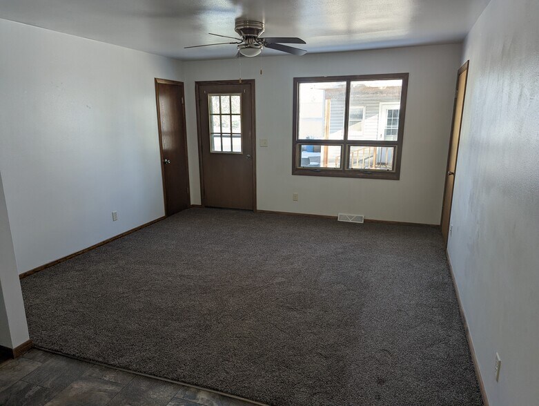 Living Room - 283 E Oak St