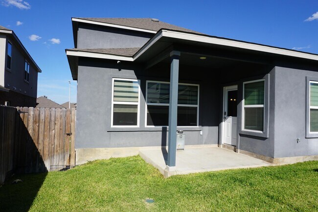 Building Photo - 1610 Alborada Dr.