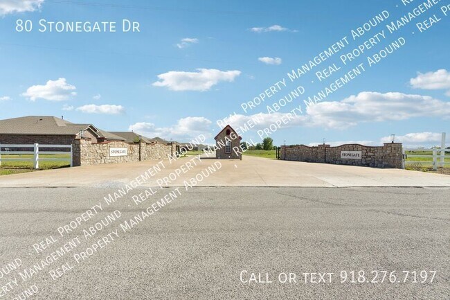 Building Photo - 80 Stonegate Dr