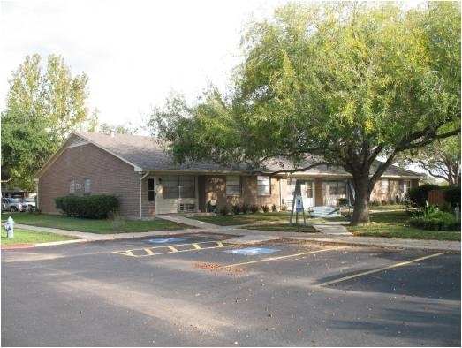 Primary Photo - Country Village Square Apartments