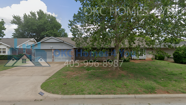 Primary Photo - 3 Bed with Lake Hefner View