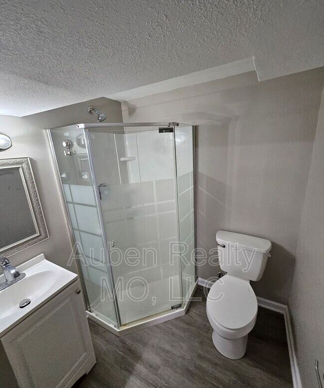 Building Photo - 1206-1208 N Cottage St