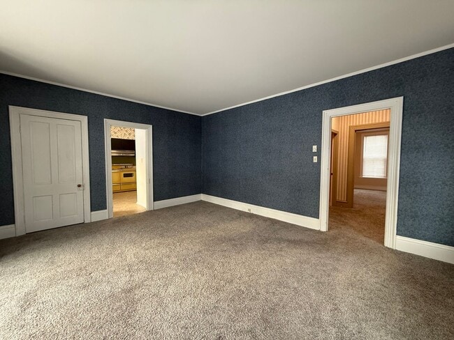 Building Photo - Pine Grove Mills Apartment!