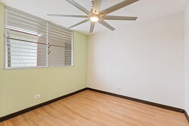 Building Photo - Upgraded 2-Bed Condo Steps from Ala Moana ...