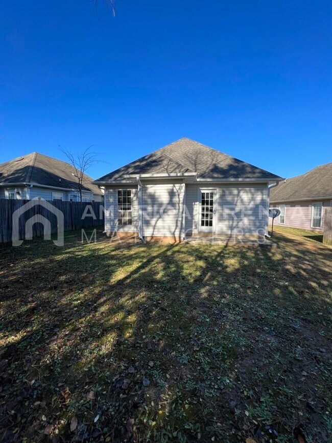 Building Photo - 141 Flagstone Ln